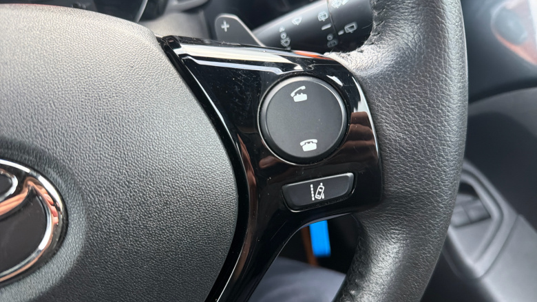 Toyota Aygo 1.0 VVT-i JBL Edition 5dr x-shift Petrol Hatchback